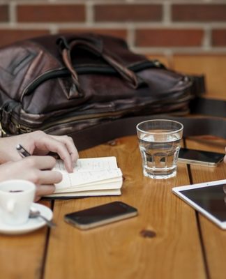 Czy po studiach pracuje się zgodnie z kierunkiem nauki? Czy po studiach pracuje się zgodnie z kierunkiem nauki?