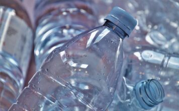 Czym skleić plastikowe butelki? Czym skleić plastikowe butelki?