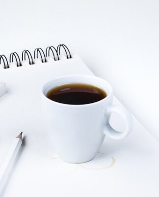 Jak zakończyć bransoletkę z gumek?